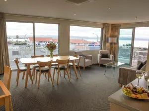 The Crown Hotel