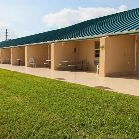 Lake Grassy Inn & Suites
