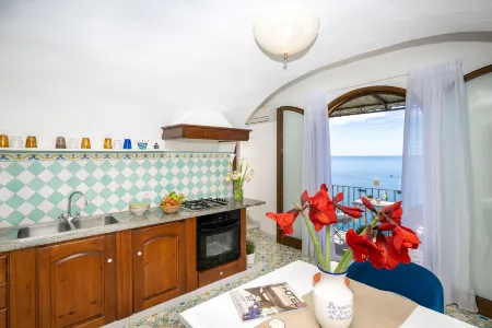 Estate4Home - Emeri Positano Отели рядом с достопримечательностью «Positano Spiaggia»