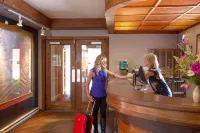 The Lodge at Arrow Lakes - parking