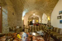 Boustany Guest House - Hostel Hotels in Maaser El Chouf