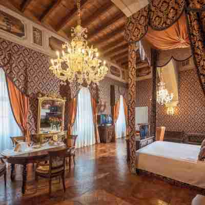 Castello di Guarene Rooms