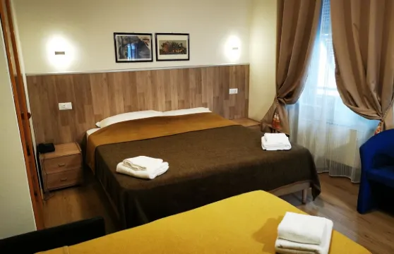 自信喀斯喀特酒店