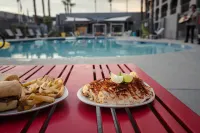 Moxy Phoenix Tempe/ASU Area - Swimmingpools