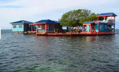 Bird Island Placencia Hotel a 