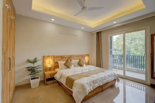 The Lodgers Luxury1BHK Service Apartment