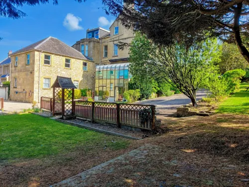 Wentworth House - Free Parking Hotels in Tunley