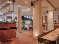 Quality Hotel Waterfront Hotels near Slottsskogsvallen