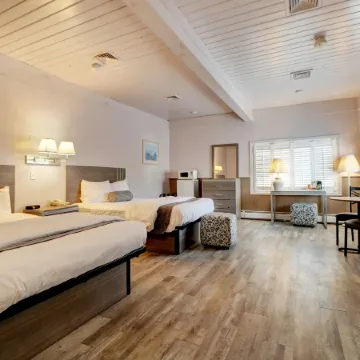 Hamilton Village Inn