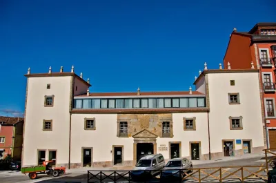 Palacio de Meras Hotel y Restaurante Hoteles cerca de Molín de Ca Lulón