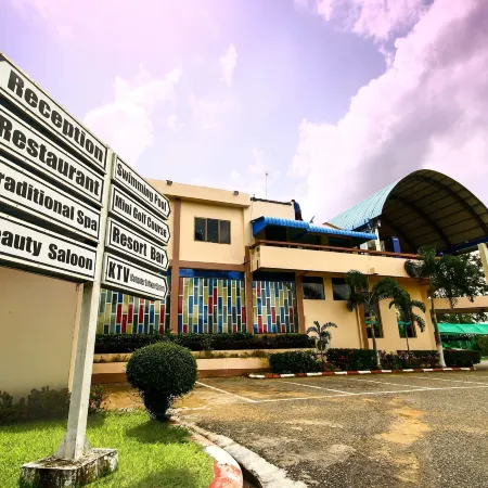 City Golf Resort Hotel