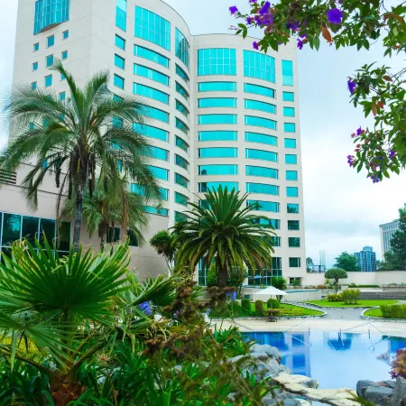 Torres de Suites by InAmazonas