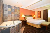 Lexington Inn & Suites NW Chicago Elgin Hotels near Elgin Downtown Metra Station