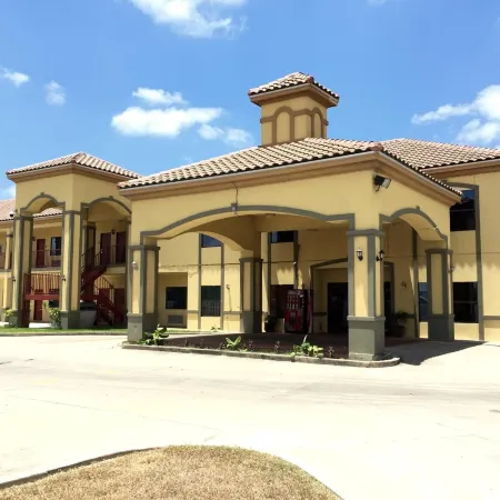 Boca Chica Inn and Suites