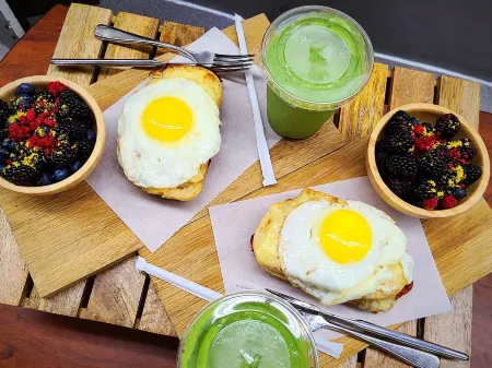 The Westin Edmonton Отели рядом с достопримечательностью «Art Gallery of Alberta»