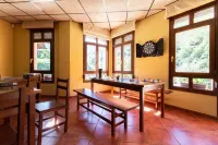 Albergue Los Avellanos - Hostel - Hostels