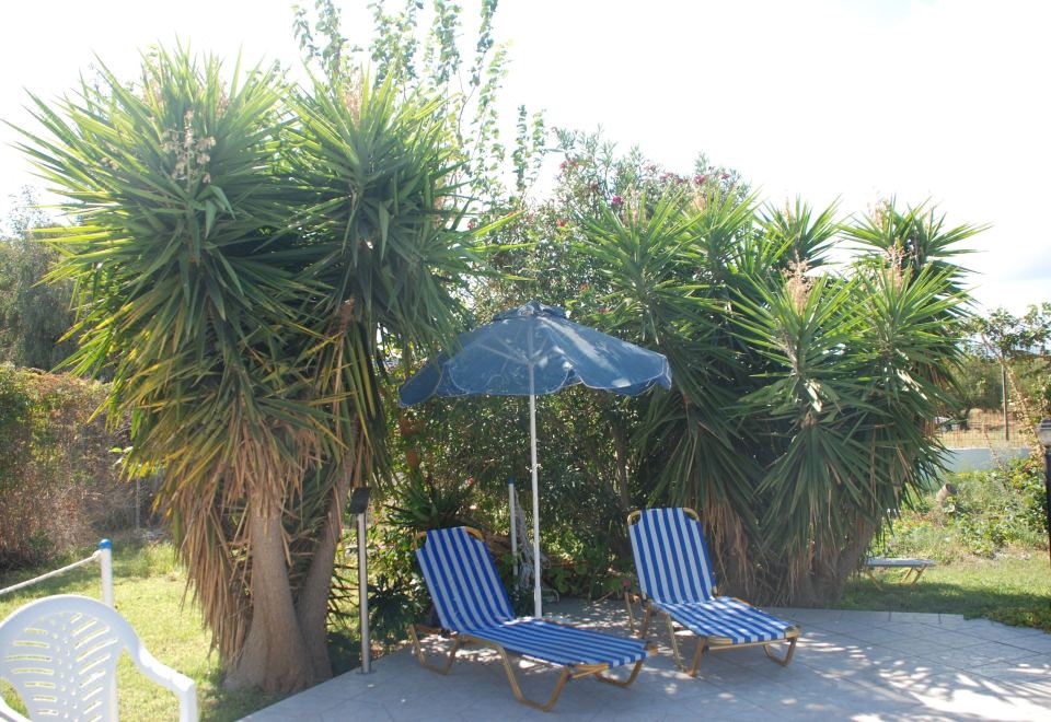 Hotel Anna Studios, Exterior, Garden