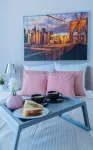 Easy Rent- Sky Free Parking, Hala Globus, 24h Check-in, Zana