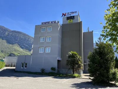 Hôtel le Néron - Logis Hotels in Moirans