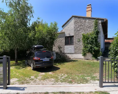 Apartment 1950 Hotels in Fazana