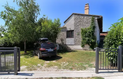 Apartment 1950