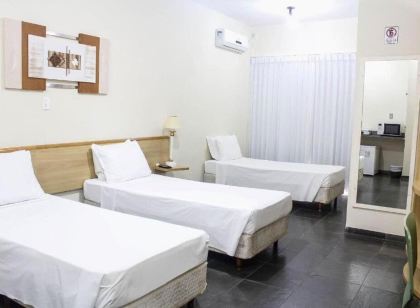 布拉沃套房飯店