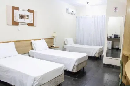 Bravo Suites São Carlos Отели в г. Сан-Карлус