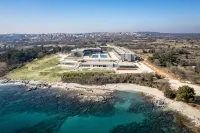 Del Mar Emotion Resort فنادق في ميدولين
