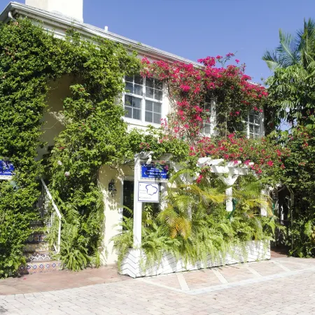 The Caribbean Court Boutique Hotel