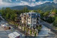 Aparthotel Cristina - 4-Star