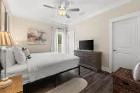 Beach House - Simple Pleasures by Panhandle Getaways Hotels in Port St. Joe