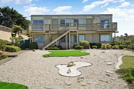 Mountain View 2BR Retreat with Private Deck