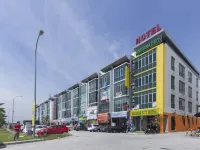 Saujana City Hotel Hotels near Malaysia MAHSA University