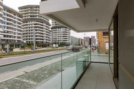 Huswell - Cozy Ground-Floor Apartment with Terrace in Ostend