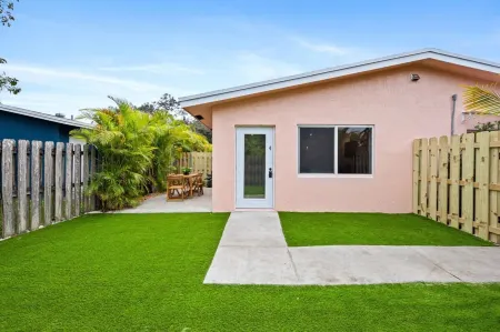 Awesome 1Br Apartment @Sailboat Отели рядом с достопримечательностью «FLL Airport Flight Landing View Point»