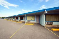 Travelers Inn - Pysäköinti