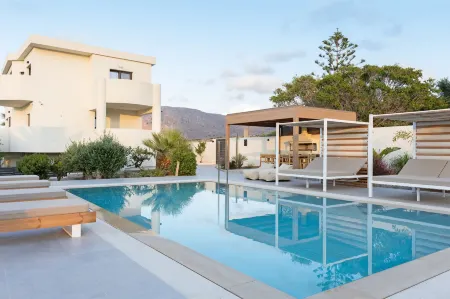 Nola - Nomadic Luxury Villas