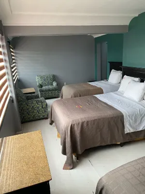 Hotel Yolanda Hotels near Museo de Cera