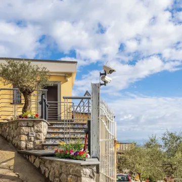 Regina Vittoria Relais EcoSmart Luxury Home Spa - de Vivo Realty