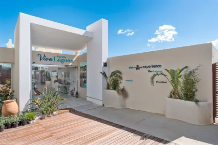 Scenic Apartment in Alcazaba Lagoon Ref M55