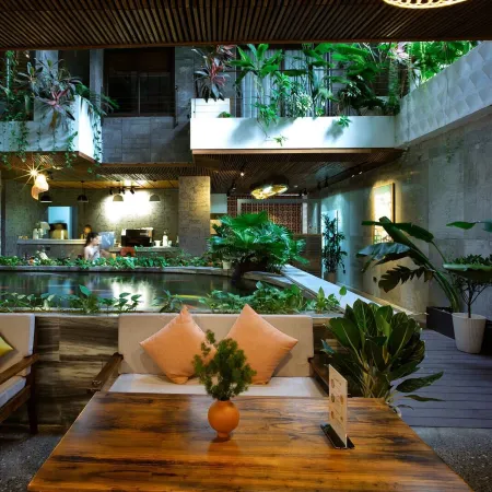 Livie Da Nang Style