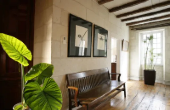 라 포르테 루즈 - 더 레드 도어 인 샹브르 도테