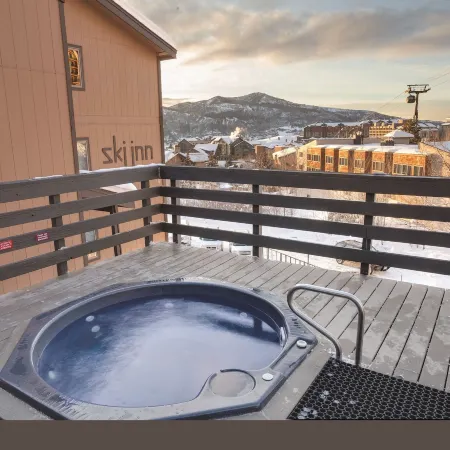 Ski Inn
