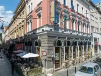 Hotel Astra Hotels in Старі-Град