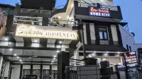 Su- Koon Homestay Hoteller i Khairati Tola
