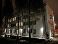 Dorm BG Hotel dekat Antique Forum