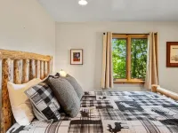 Moose Horn Lodge- A Clean Cabin for Families, Wedding Goers & Montana Adventures Hotels in Pray