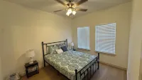 Brand New Charming 2B/2B in Chickasha, Near Downtown! فنادق في تشيكاشا