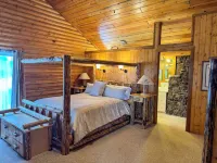 Stanley House - Hillside Cabin with Panoramic Views of the Sawtooth Mountains