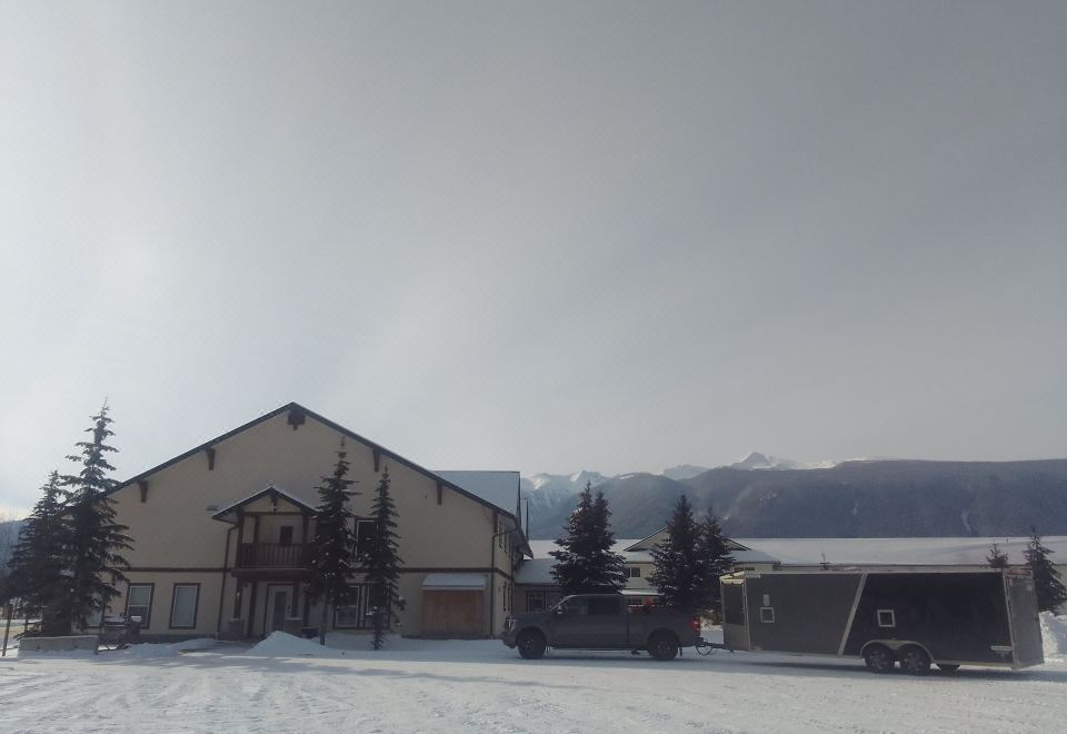 Raven's Nest Hotel - Housity